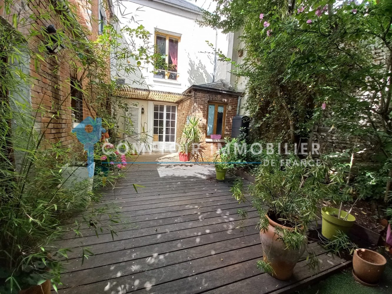 3 bedrooms Townhouse in Etampes, France No. 188502