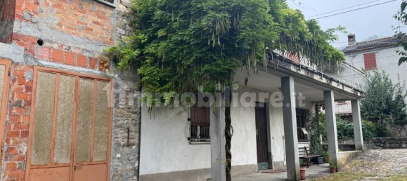 4 bedrooms House in Gremiasco, Italy No. 334013 9