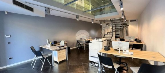 Здание 260м² в Понтольо, Италия № 125815 21