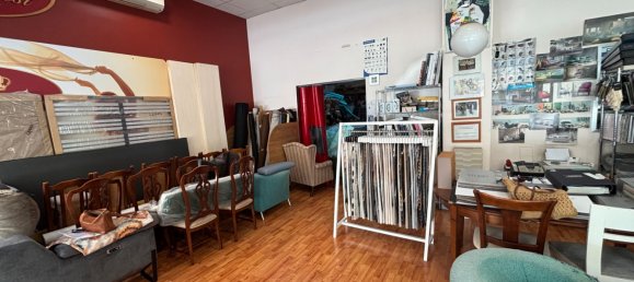 Propiedad comercial en Lérida, Spain 150 m² No. 164379 2