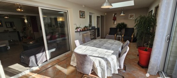 4 bedrooms House in La Roche-sur-Yon, France No. 98899 7