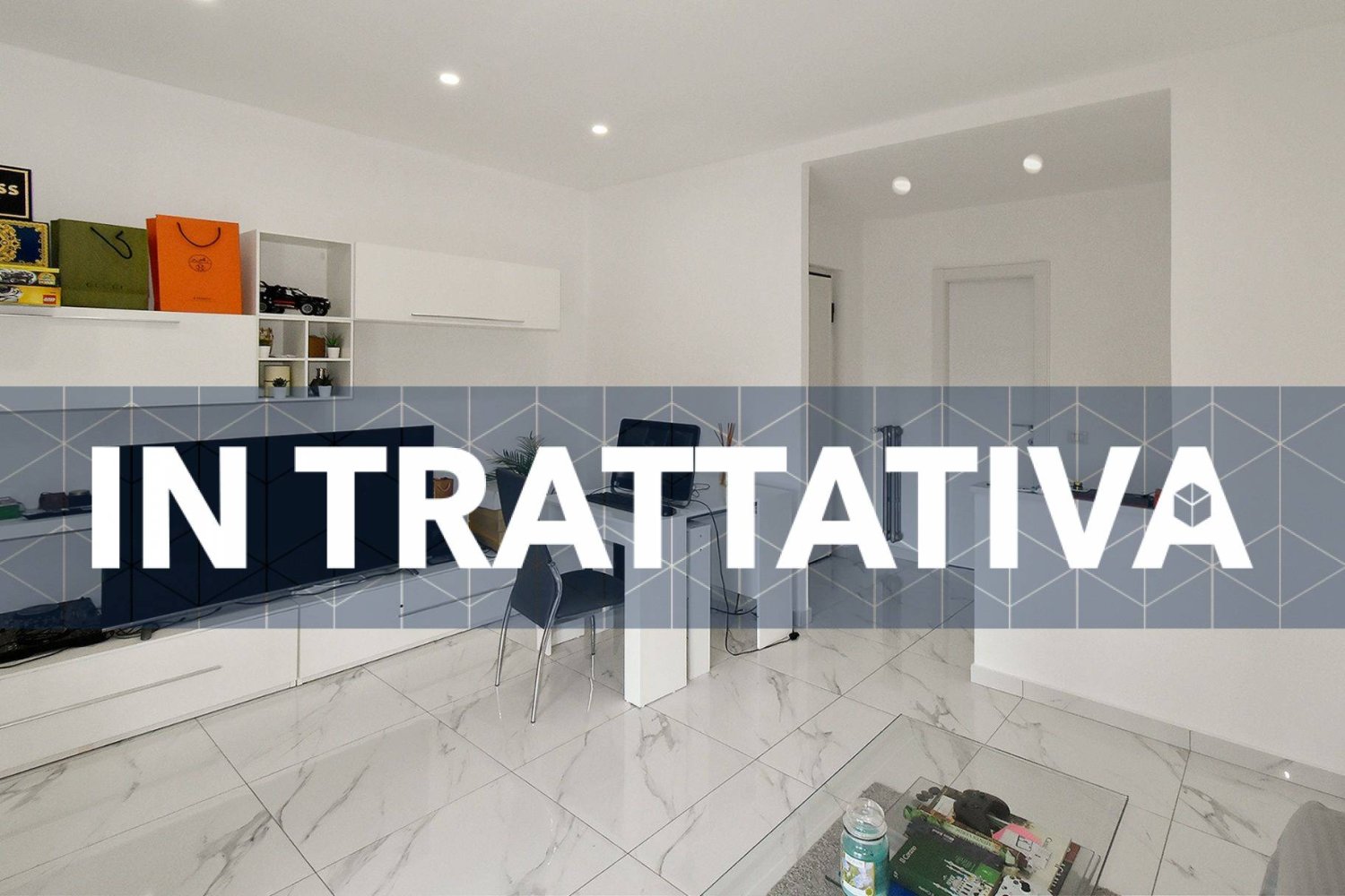 Apartamento de 3 divisões em Parabiago, Italy N.º 23143