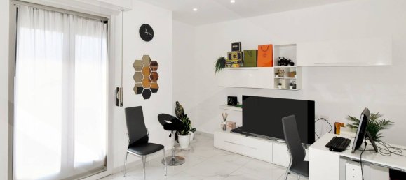 Apartamento de 3 divisões em Parabiago, Italy N.º 23143 4