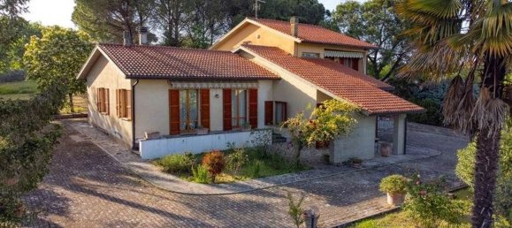 8-Zimmer Villa in Foiano della Chiana, Italy, Nr. 225233 8