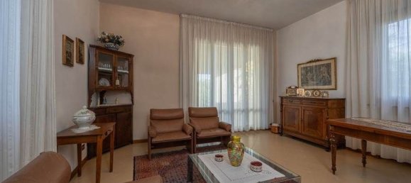 8-Zimmer Villa in Foiano della Chiana, Italy, Nr. 225233 10