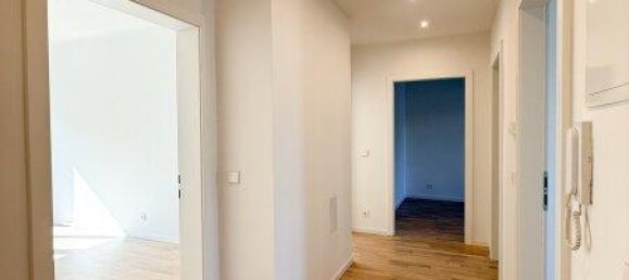 3 rooms Apartment in Wahring, Austria No. 176396 2