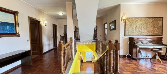 10 rooms Villa in Guanzate, Italy No. 303436 19