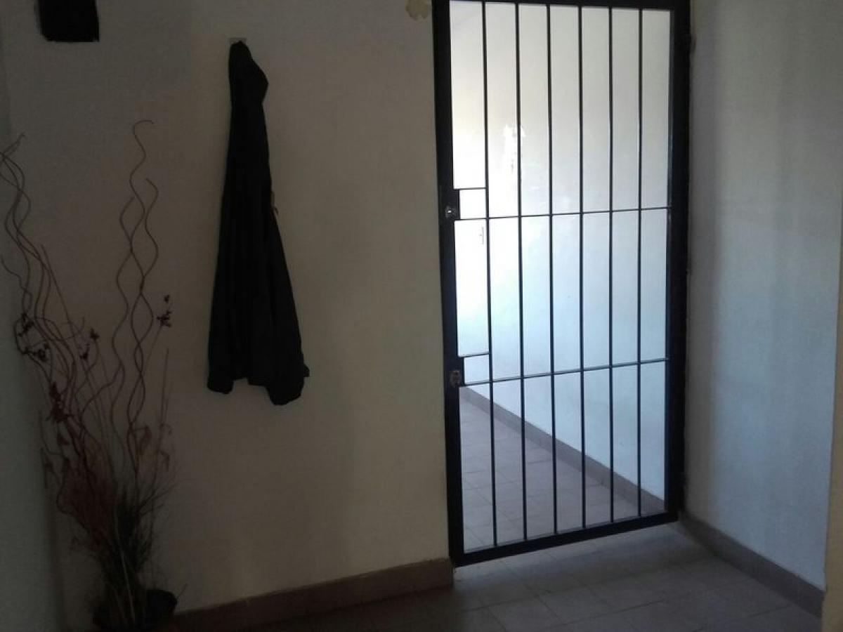 Apartamento de 3 dormitorios en Mar del Plata, Argentina No. 81239