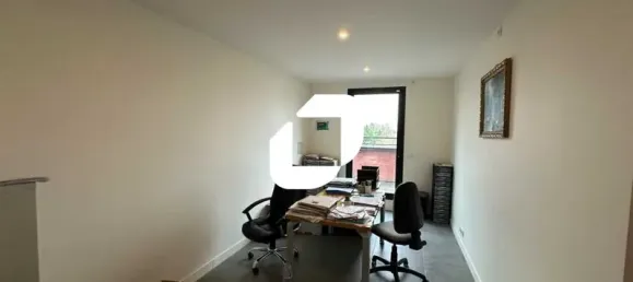 60m² Office in Orgeval, France No. 302376 5