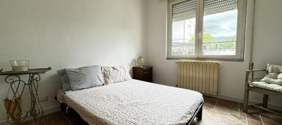 Apartamento de 5 habitaciónes en Massa, Italy No. 161946 10