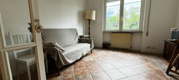 Apartamento de 5 habitaciónes en Massa, Italy No. 161946 2