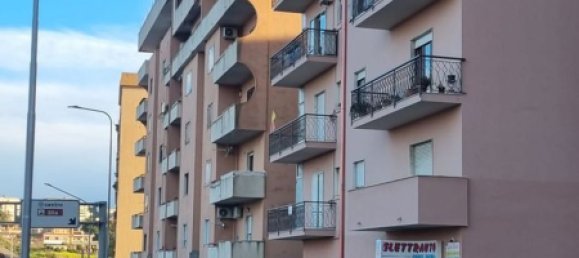 4 rooms Apartment in Catanzaro, Italy No. 82265 3