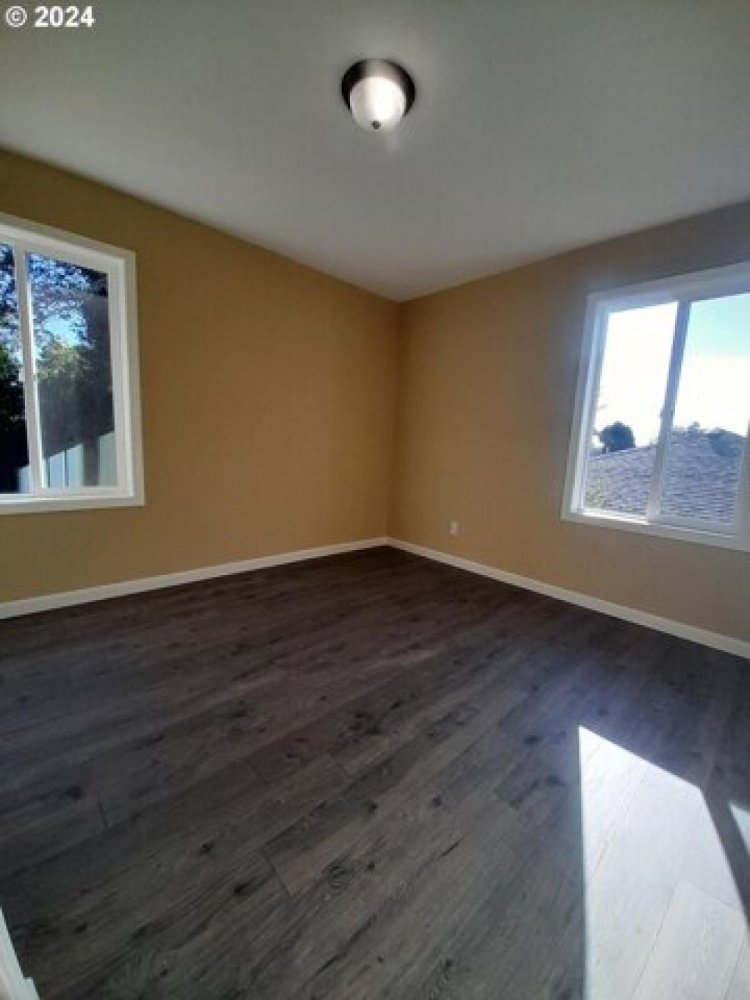 Casa T3 em Coos Bay, USA N.º 383010