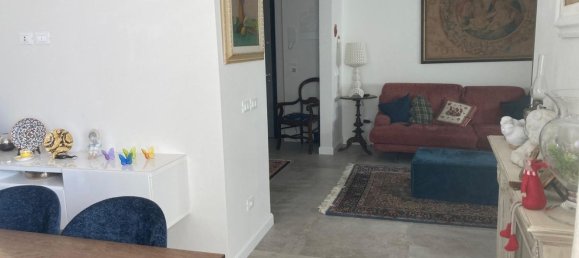 5 rooms Apartment in Livorno, Italy No. 45121 8