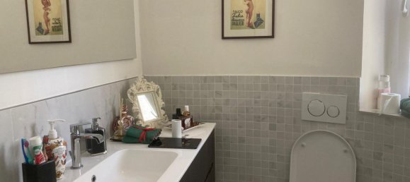 5 rooms Apartment in Livorno, Italy No. 45121 3