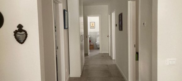 5 rooms Apartment in Livorno, Italy No. 45121 7