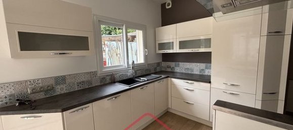 3 bedrooms House in Seine-Maritime, France No. 311904 8