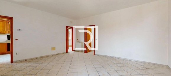 244m² Building in Ravenna, Italy No. 324069 3