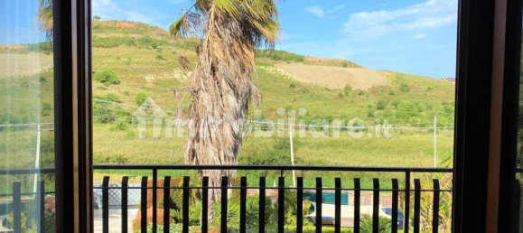 Apartamento de 3 dormitorios en Catanzaro, Italy No. 43593 2