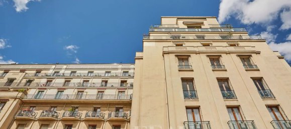3 bedrooms Apartment in Paris, France No. 178950 20