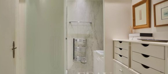 3 bedrooms Apartment in Paris, France No. 178950 16