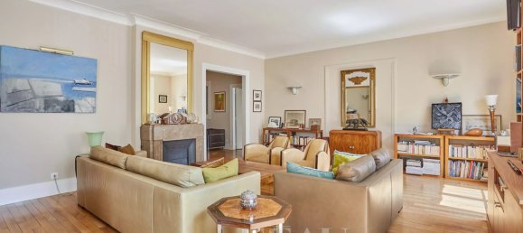 3 bedrooms Apartment in Paris, France No. 178950 5