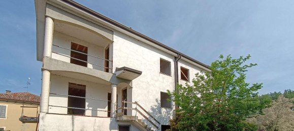 4 rooms Villa in Cortemaggiore, Italy No. 165585 3