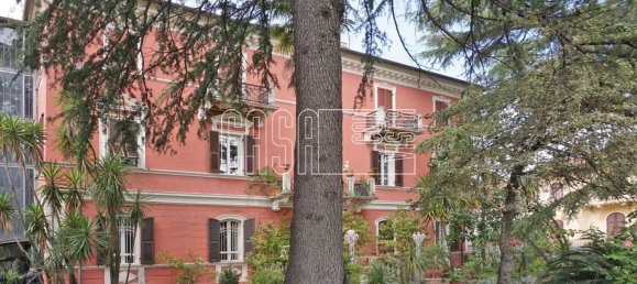 1 bedroom Apartment in Sarzana, Italy No. 221493 2