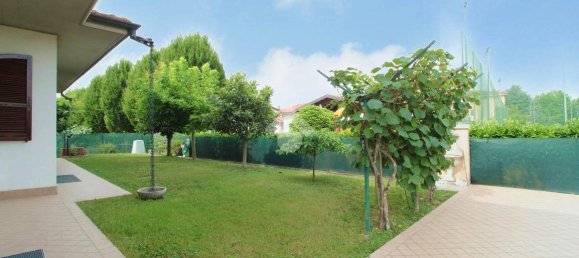 5 bedrooms Villa in Cassano d'Adda, Italy No. 150404 14