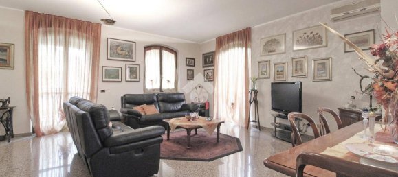5 bedrooms Villa in Cassano d'Adda, Italy No. 150404 4