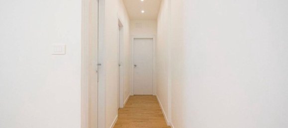 3 rooms Apartment in Catania, Italy No. 291045 6