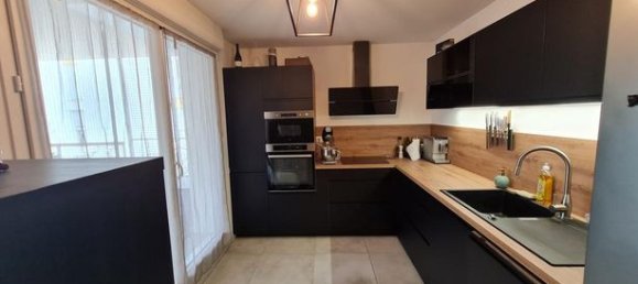 Apartamento de 2 dormitorios en Saint-Egreve, France No. 284938 2