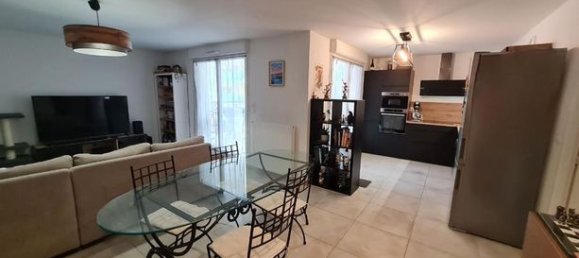 Apartamento de 2 dormitorios en Saint-Egreve, France No. 284938 3
