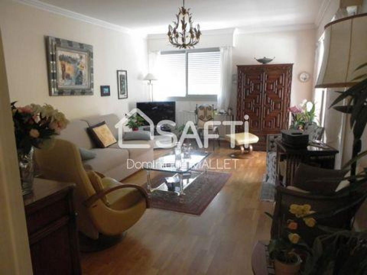 Apartamento T2 em Nimes, France N.º 26606