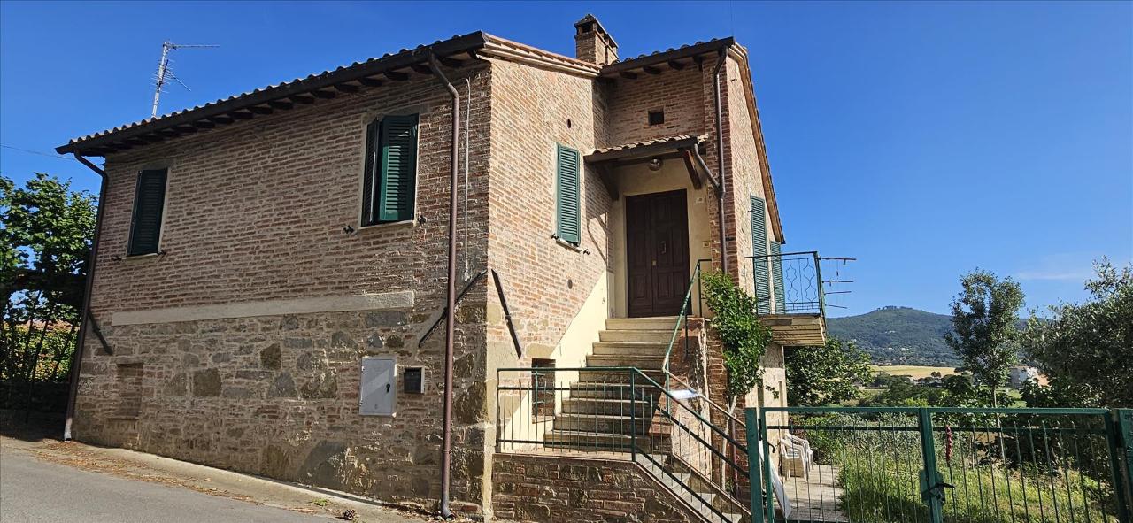 10-Zimmer Haus in Castiglione del Lago, Italy, Nr. 170215
