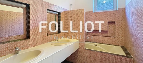 5 chambres Maison à Le Châtellier, France No. 49607 10