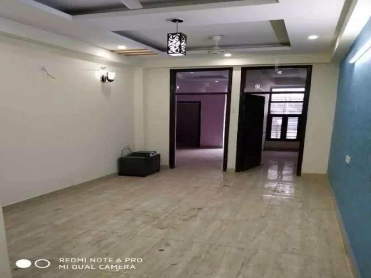 2 bedrooms House in Ghaziabad, India No. 48007