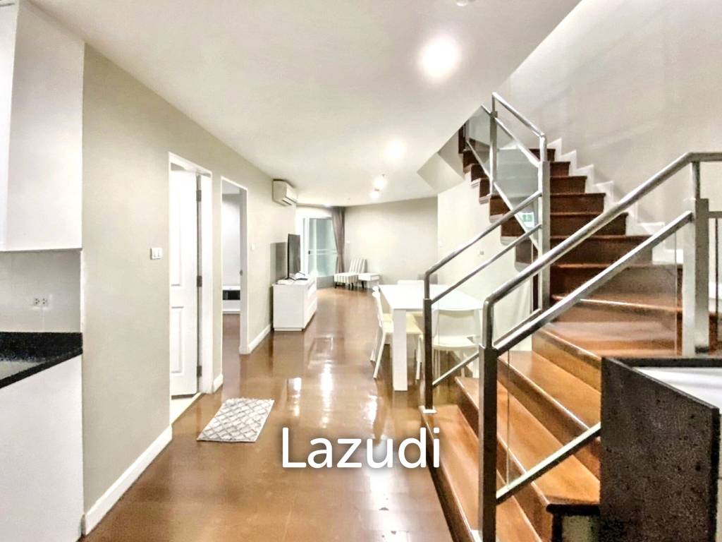 3 bedrooms Duplex in Huai Khwang, Thailand No. 26394