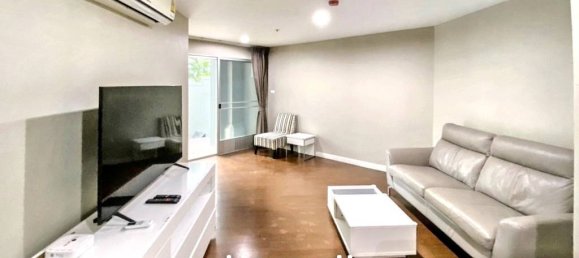3 bedrooms Duplex in Huai Khwang, Thailand No. 26394 2
