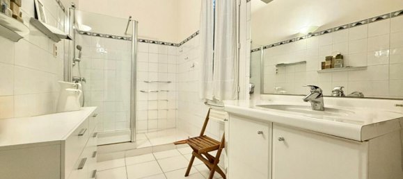 Квартира с 3 спальнями в Марсель, Франция № 293032 10