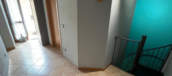 Дом с 2 комнатами в Галлиате, Италия № 275623 16