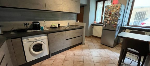 Дом с 2 комнатами в Галлиате, Италия № 275623 8