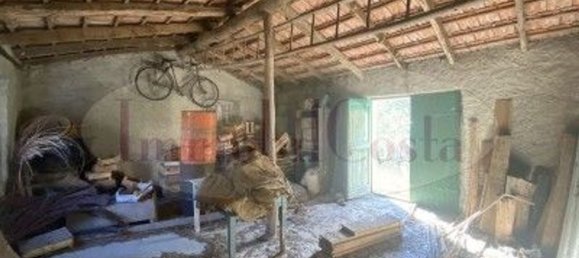 2 rooms House in Ne, Italy No. 75699 9