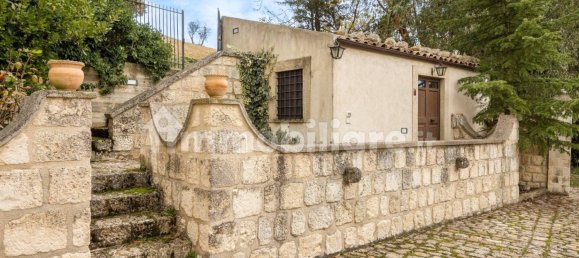 5 bedrooms House in Petralia Soprana, Italy No. 108421 6