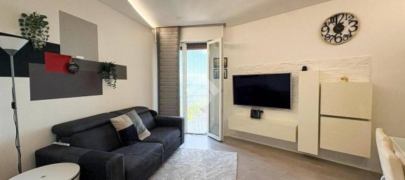 Квартира с 1 спальней в Савона, Италия № 354747 3