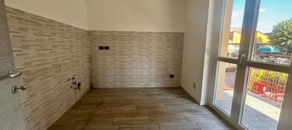 Apartamento de 3 dormitorios en Cinisello Balsamo, Italy No. 357801 8