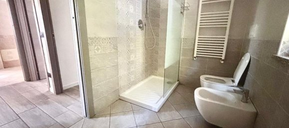 Apartamento de 3 dormitorios en Cinisello Balsamo, Italy No. 357801 18