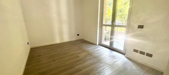 Apartamento de 3 dormitorios en Cinisello Balsamo, Italy No. 357801 24