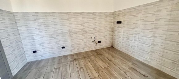 Apartamento de 3 dormitorios en Cinisello Balsamo, Italy No. 357801 11