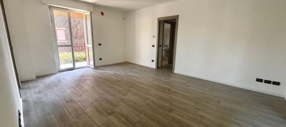Apartamento de 3 dormitorios en Cinisello Balsamo, Italy No. 357801 6